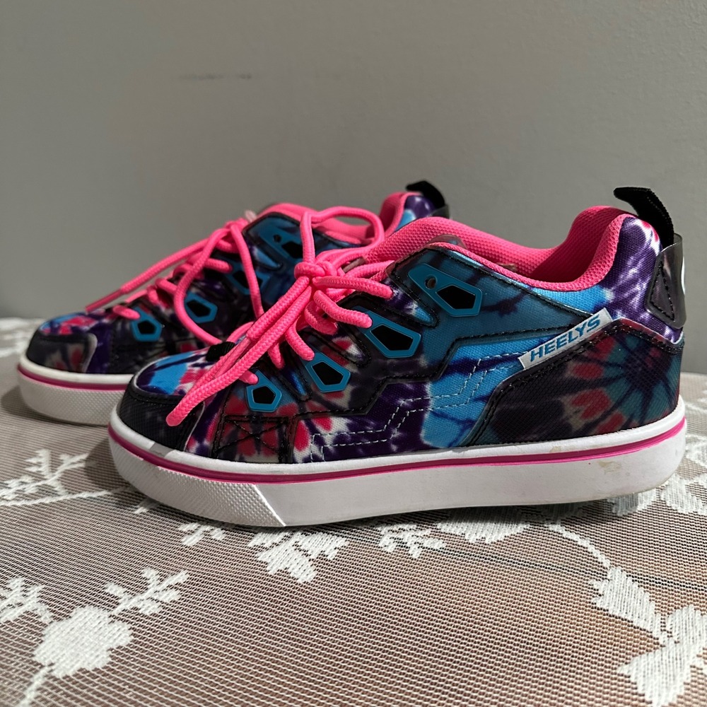HEELYS Kids Tie Dye Roller Skate Shoes Pink Blue Purple Youth Size 1 YTH1 Wheels